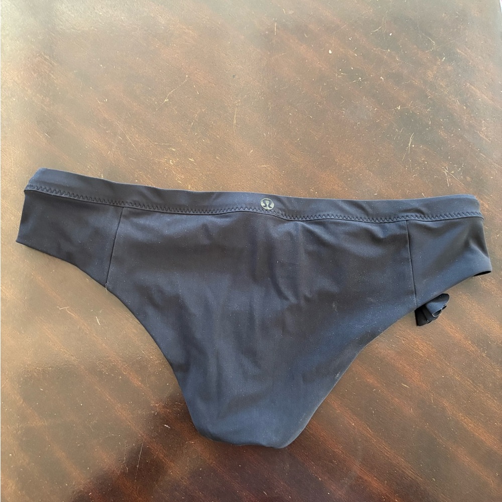 Lululemon Athletica Black Swim Bottom size 8 - Picture 2 of 3